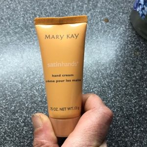 Mary Kay: satin hands hand cream lotion